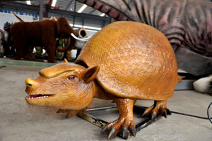 博物馆展柜仿真动物――4米雕齿兽模型
